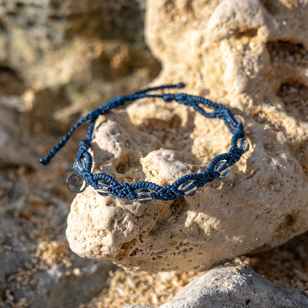 CleanSea - The bracelet cleaning the ocean one kilo at a time.